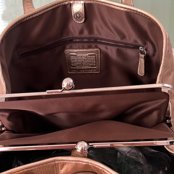 New Coach Light Gold Bag - Picture 8 of 9